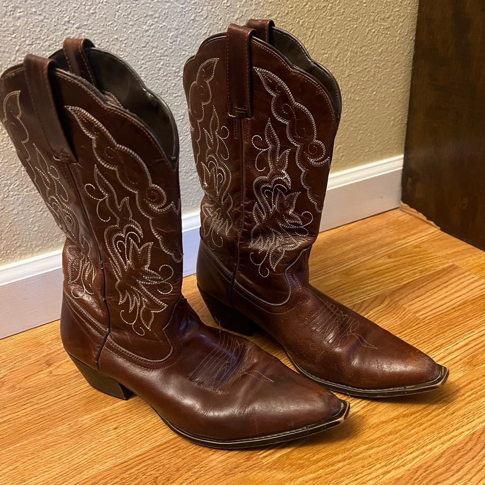 Elegant Brown Embroidered Heeled Boots